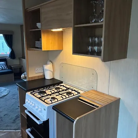 15 Maple Rise Gristhorpe