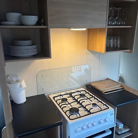 15 Maple Rise * Gristhorpe