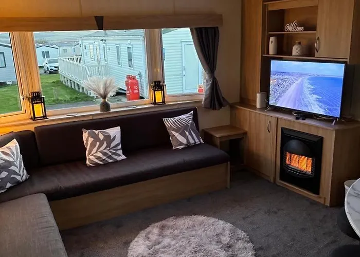 15 Maple Rise Gristhorpe