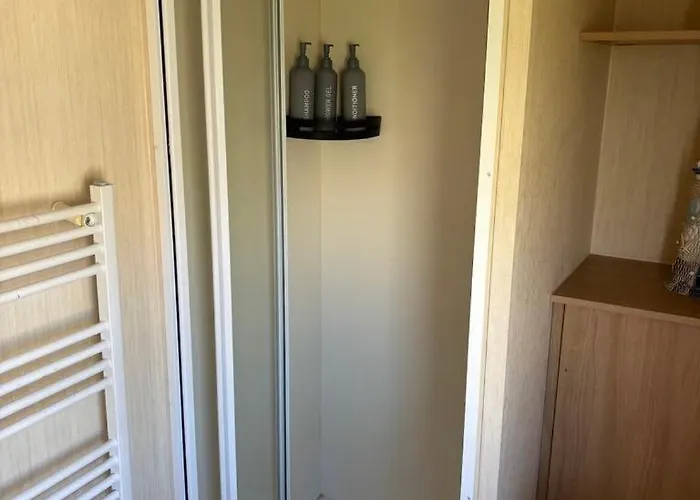 15 Maple Rise Gristhorpe