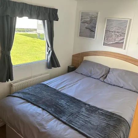 15 Maple Rise 假日公园 *